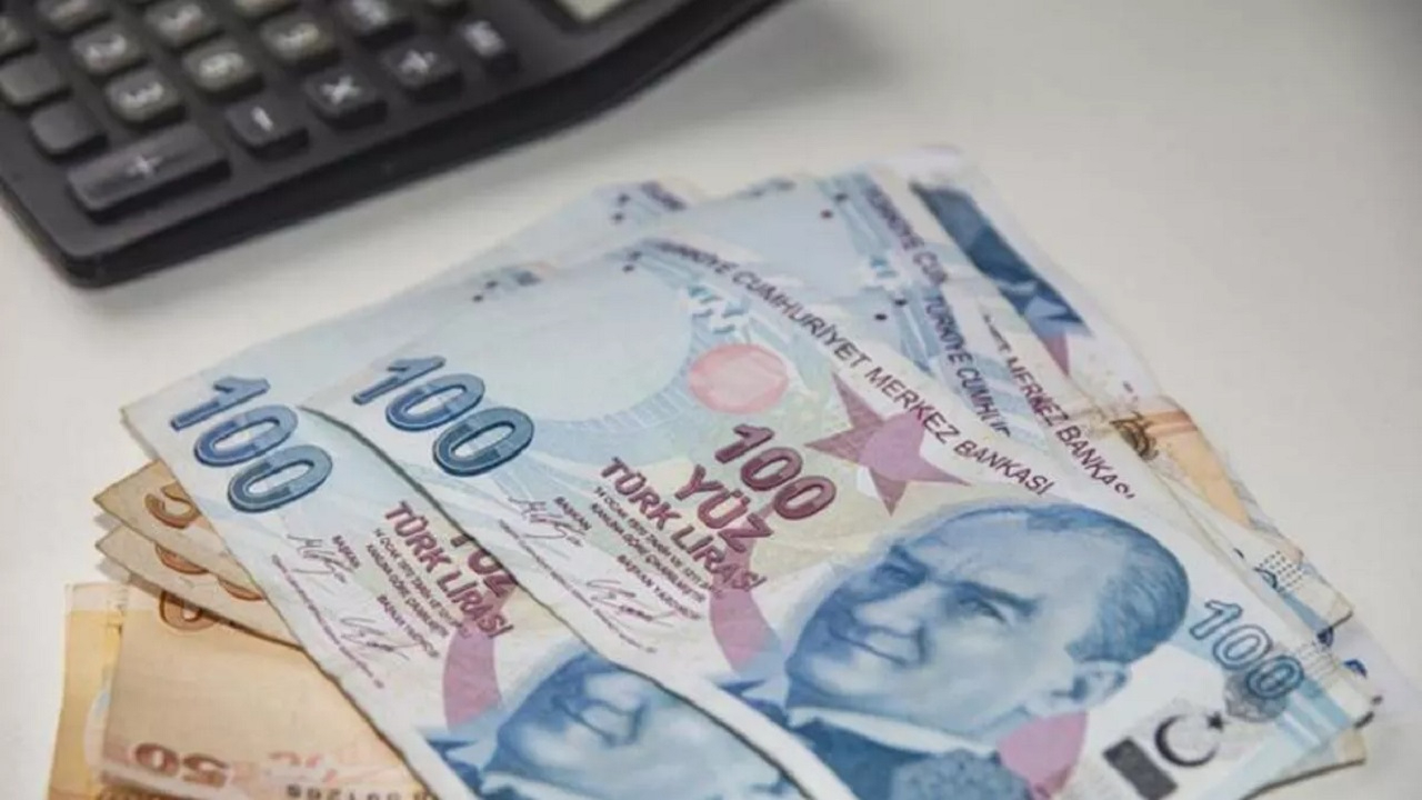 Emeklilerin dikkatine! Maaşlar için yeni öneriler sunuldu! “En düşük maaş 5 bin 250 TL olacak” iddiası gündemi salladı!