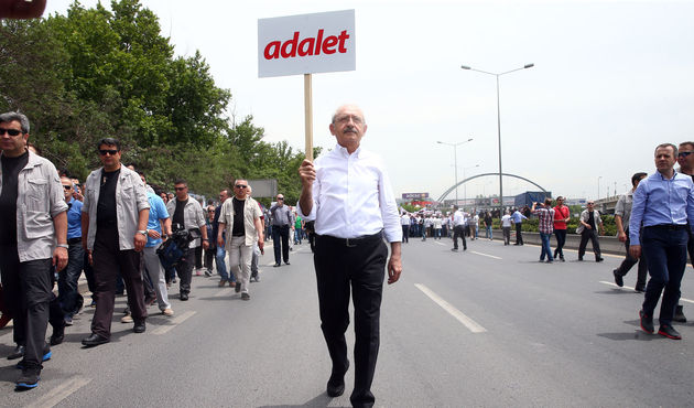 Hadi Özışık: Ya FETÖ'den vazgeç, ya da Tayyip Erdoğan nefretinden!