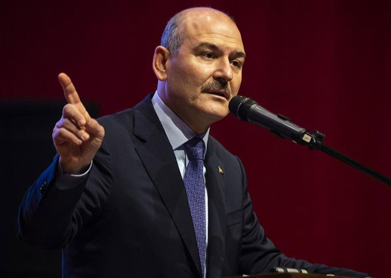‘Siyasal tartışmalarına bizi basamak kullanmaya çalışıyorlar’