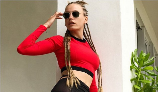 Serenay Sarıkaya tarzını konuşturdu!