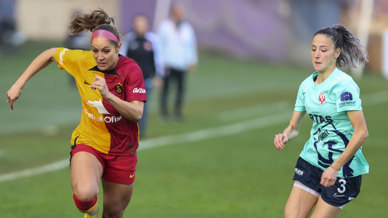 Galatasaray Petrol Ofisi ilk yarıyı lider bitirdi