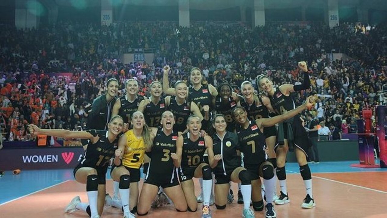 VakıfBank 3 - 0 Eczacıbaşı Dynavit | Maç sonucu