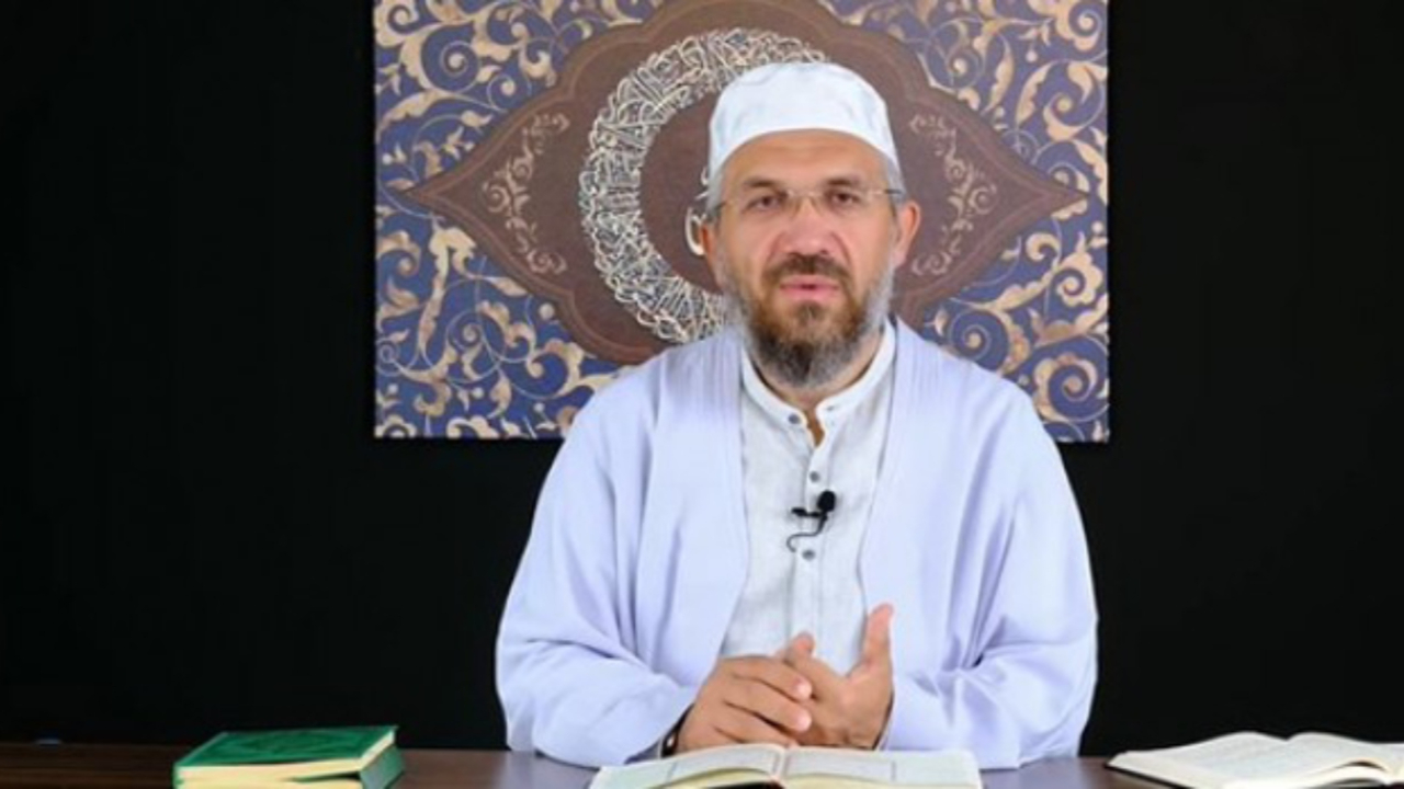 İhsan Şenocak: Müslüman kendine gel