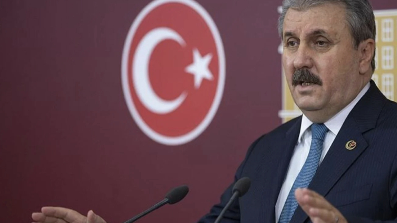Mustafa Destici'den İmamoğlu tepkisi: "Utanmasalar zil takıp oynayacaklardı"