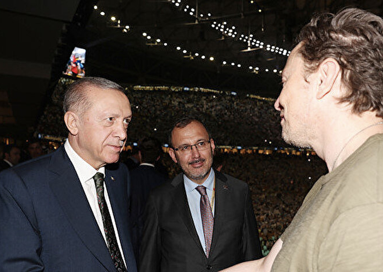 Cumhurbaşkanı Erdoğan Katar'da Elon Musk ile görüştü