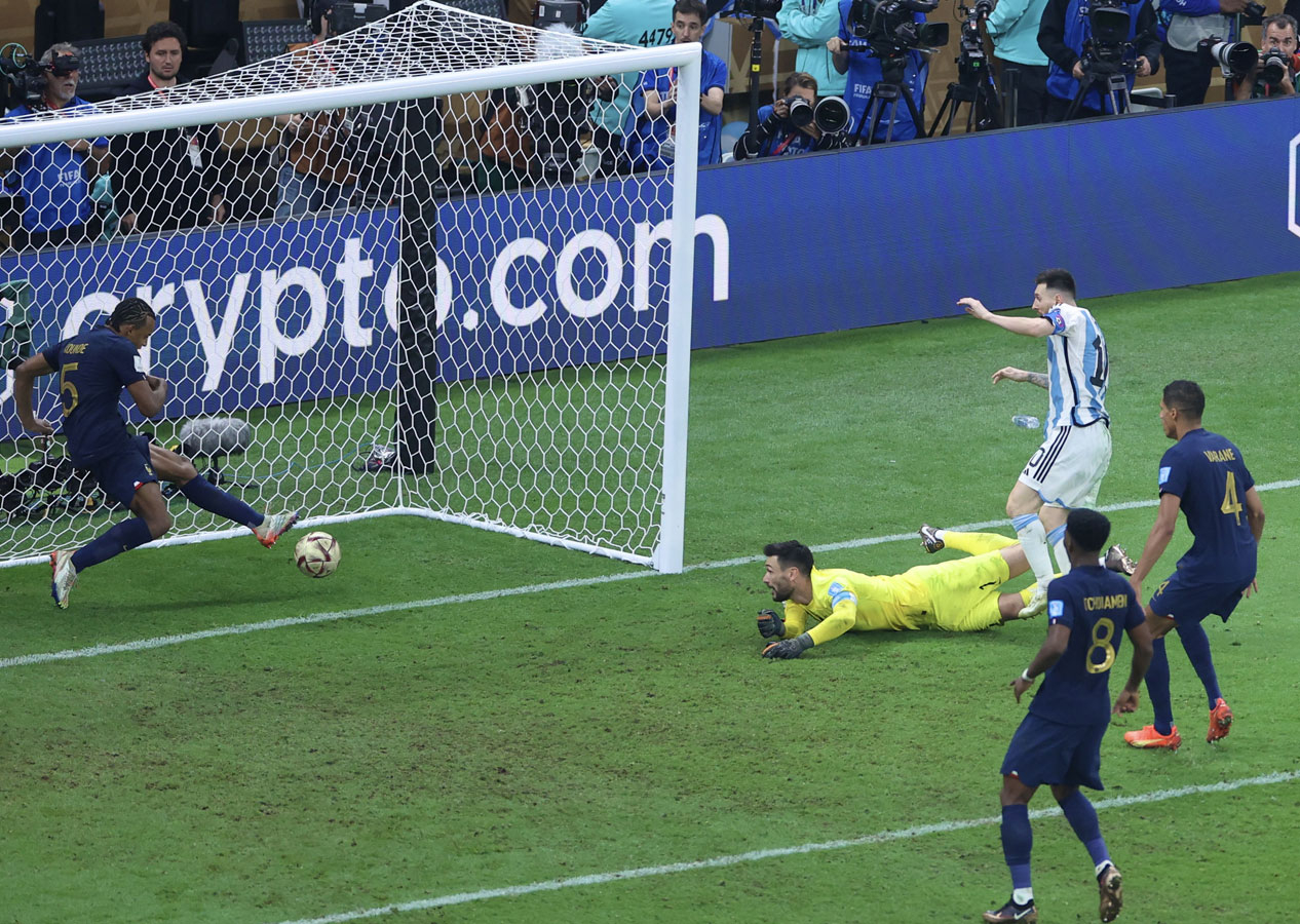 Lionel Messi, Pele'yi geride bıraktı