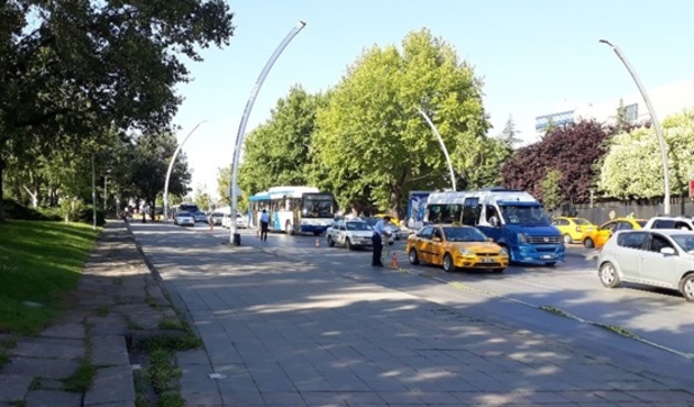 Meclis önünde şüpheli bavul alarmı!