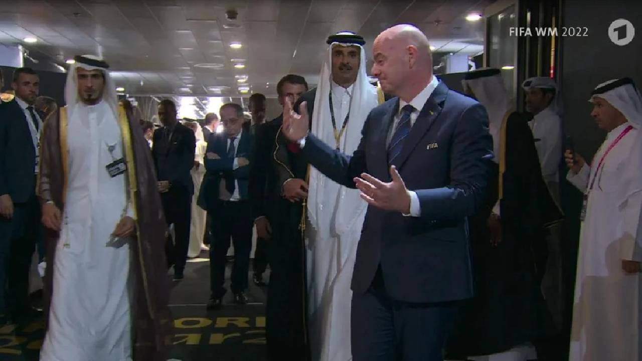 Katar Emiri’nden Macron ve FİFA’ya ayar