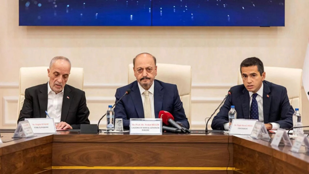 Asgari ücretin üçüncü toplantısı başladı! Toplantı öncesi TÜRK-İŞ'ten açıklama