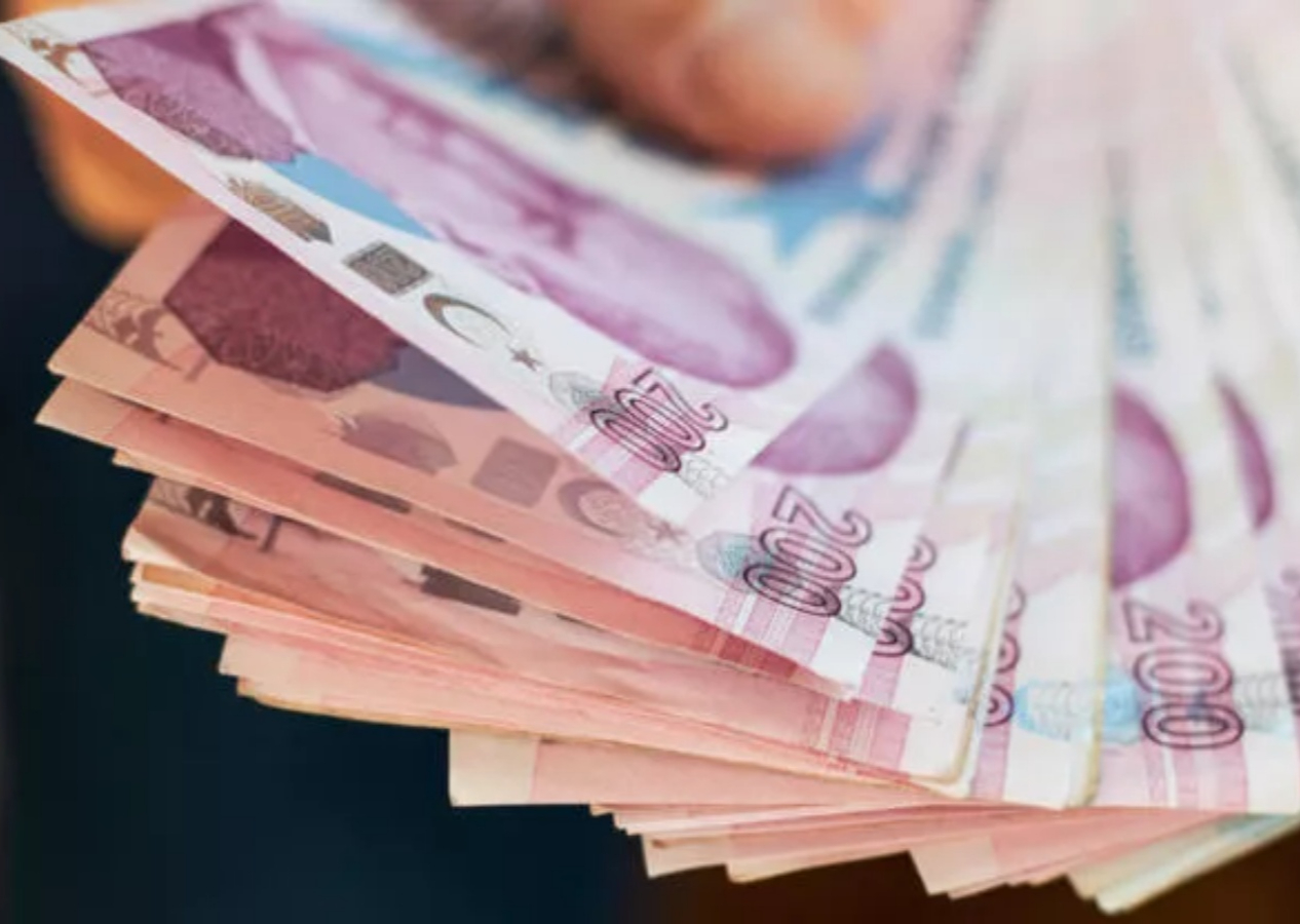 Milyonlarca kişi merakla bekliyor! Asgari ücret masasında üç rakam konuşuluyor