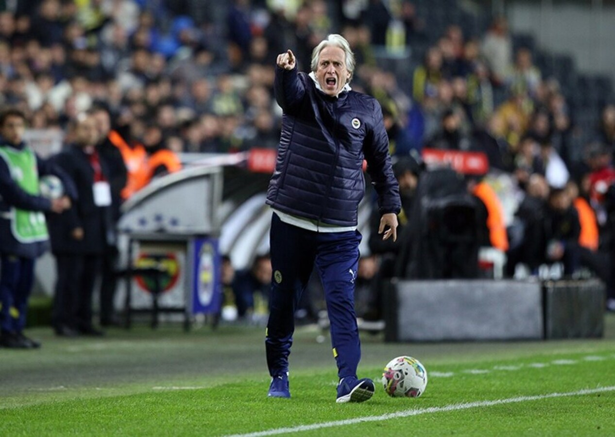 Fenerbahçe Teknik Direktörü Jorge Jesus'tan ezeli rakip itirafı: Trabzonspor çok iyi bir takım...