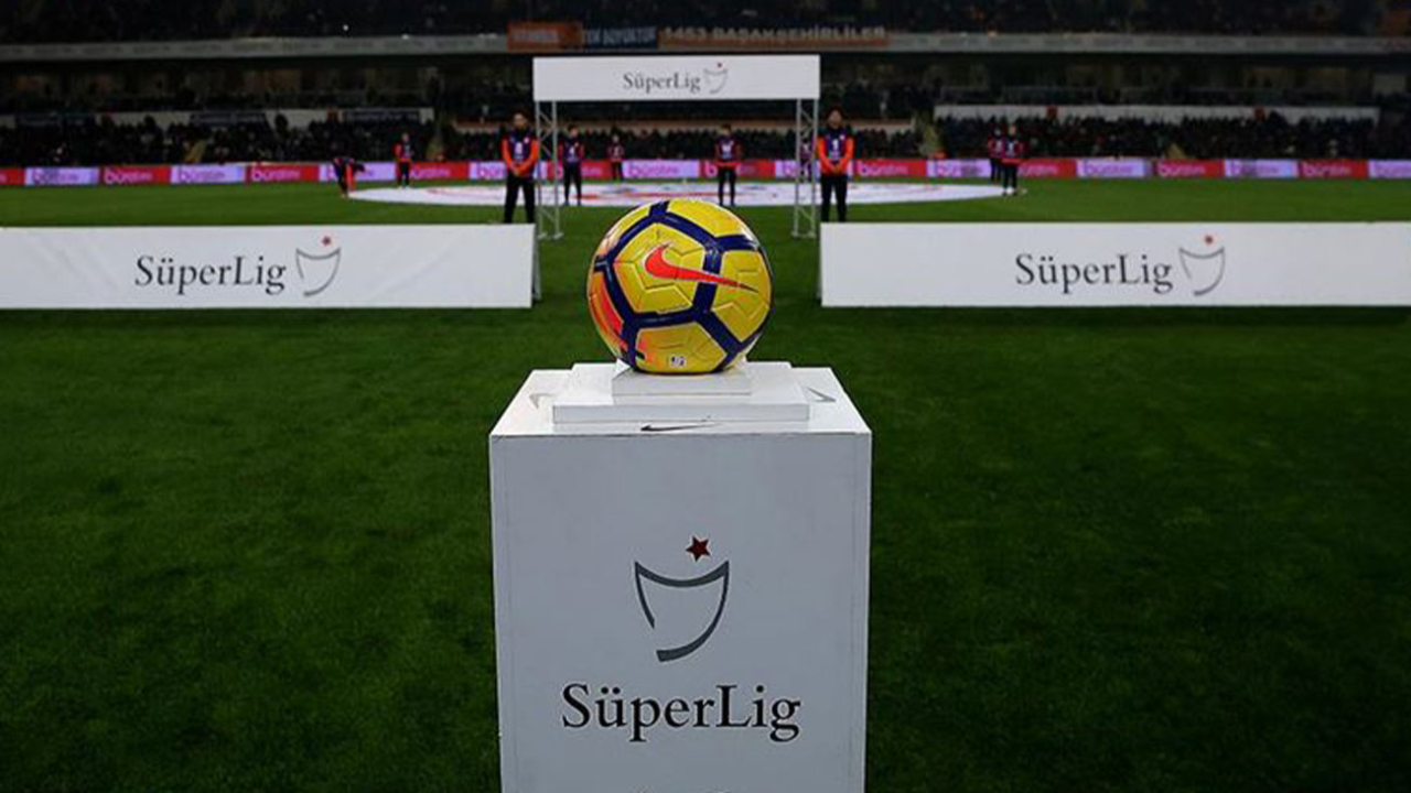 Trabzonspor -Fenerbahçe maçının hakemi belli oldu