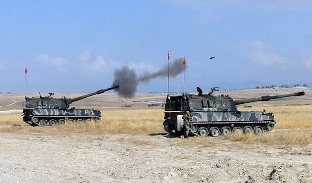 TSK Afrin'de PYD/YPG mevzilerini vurdu...