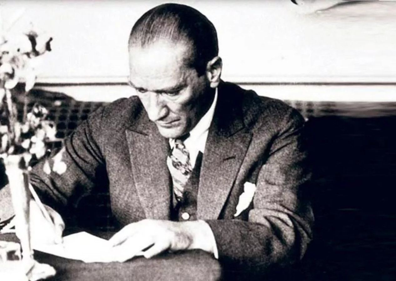 Sevgiliyi beklercesine hasretle beklenen Atatürk’ün siyasi vasiyeti