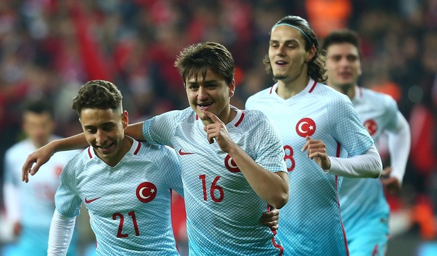 Başakşehir Cengiz Ünder'i Roma'ya uğurladı!