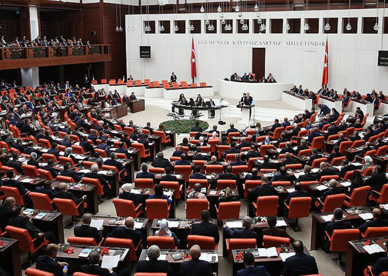 HDP’li vekilin 'milletvekilliği' düşürüldü