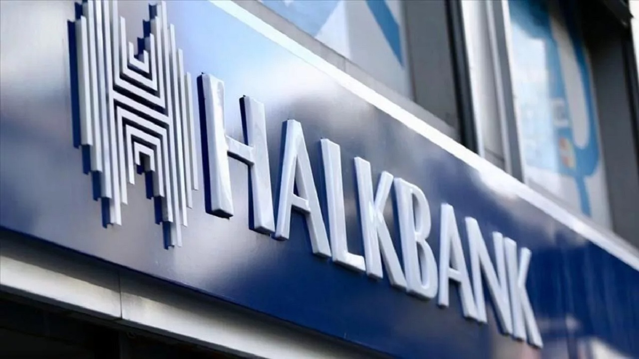 Maaş zammını bekleyen memurlar dikkat! Halkbank faizleri dibe çekti! 33 TL ödeyerek 25 bin TL çekebilirsiniz!