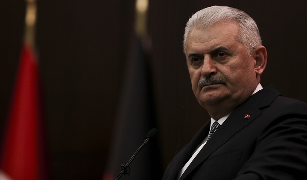 Başbakan'dan 15 Temmuz mesajı: "Milli iradeyi hiçe sayan gafiller..."