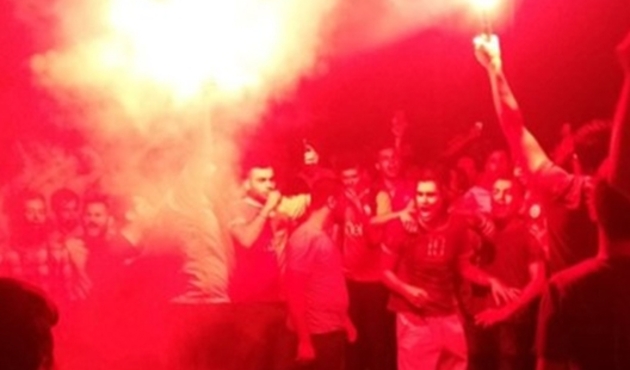 Sneijder ayaklanması! Galatasaray taraftarı Florya'yı bastı...