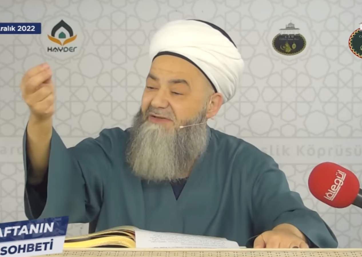 ‘Cübbeli Ahmet’ten Hayrettin Karaman’a ağır eleştiriler