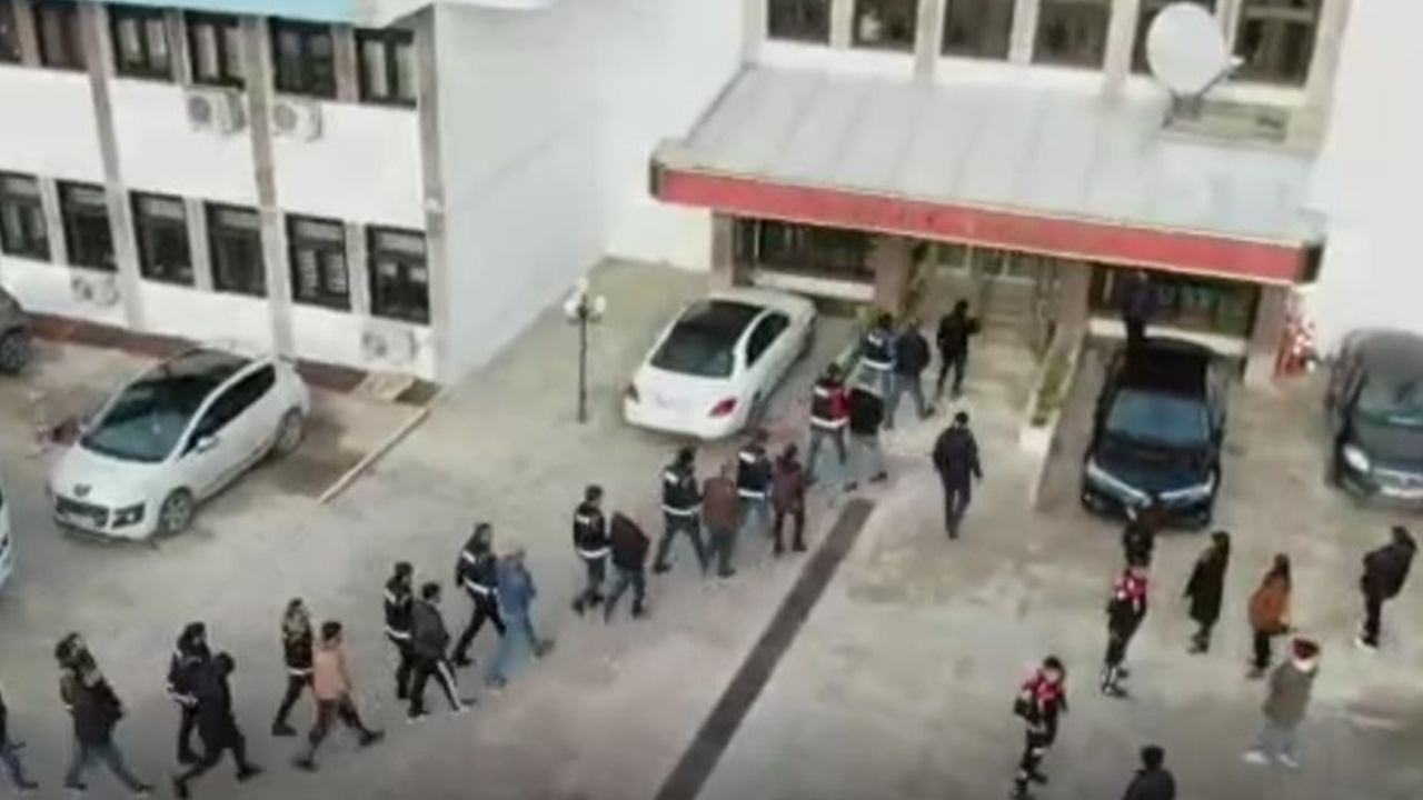300 kişiyi usulsüz emekli ederek 20 milyon liralık vurgun yaptı