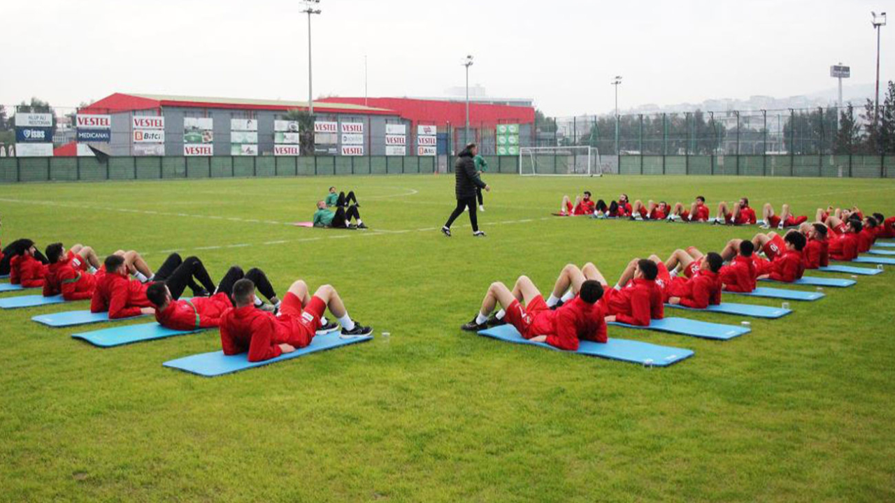 Karşıyaka'da ikinci devre mesaisi