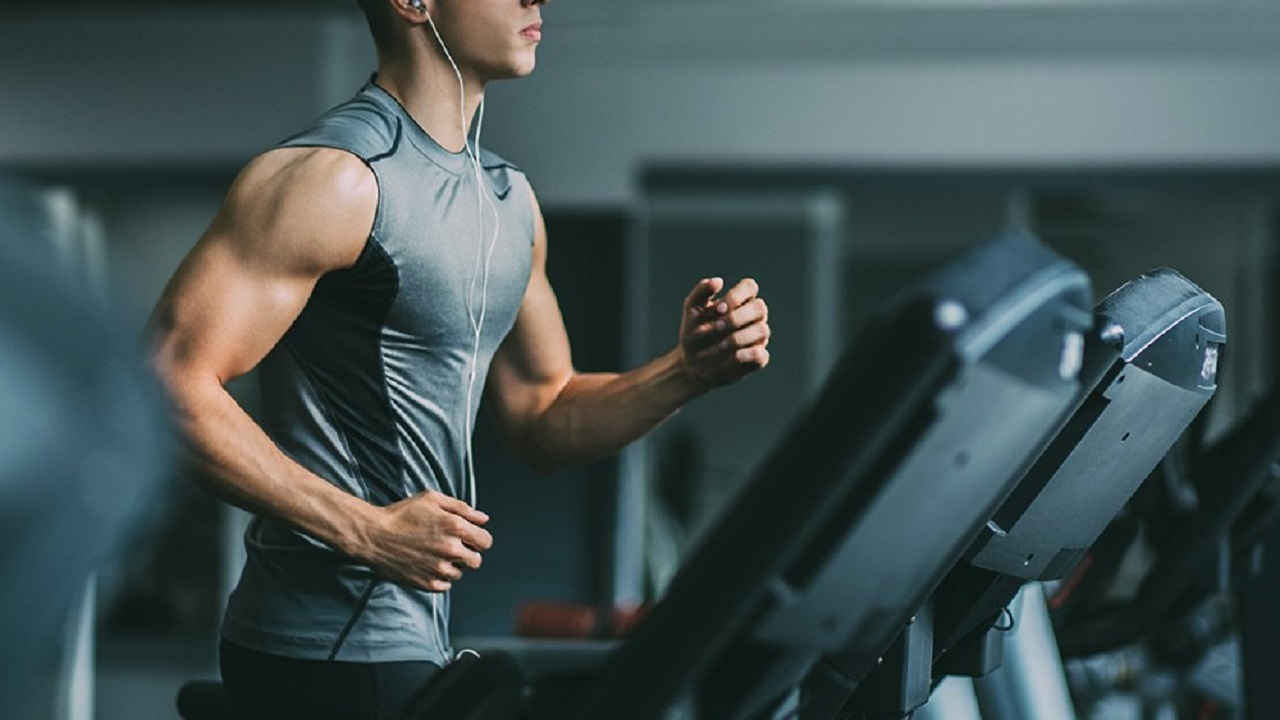 Spor salonlarına ve özel derslere para ödemeye son! Netflix, fitness antrenmanlarını ayağınıza getirecek!