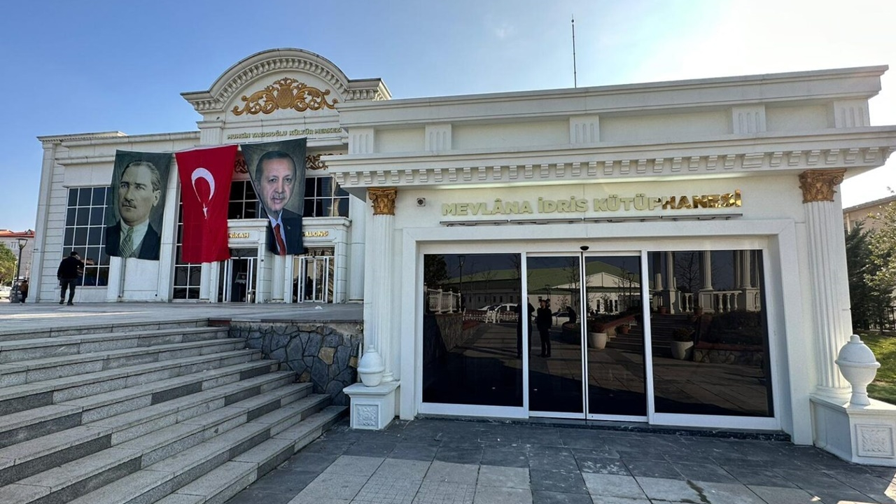 Mevlâna İdris Kütüphanesi beğeni topladı