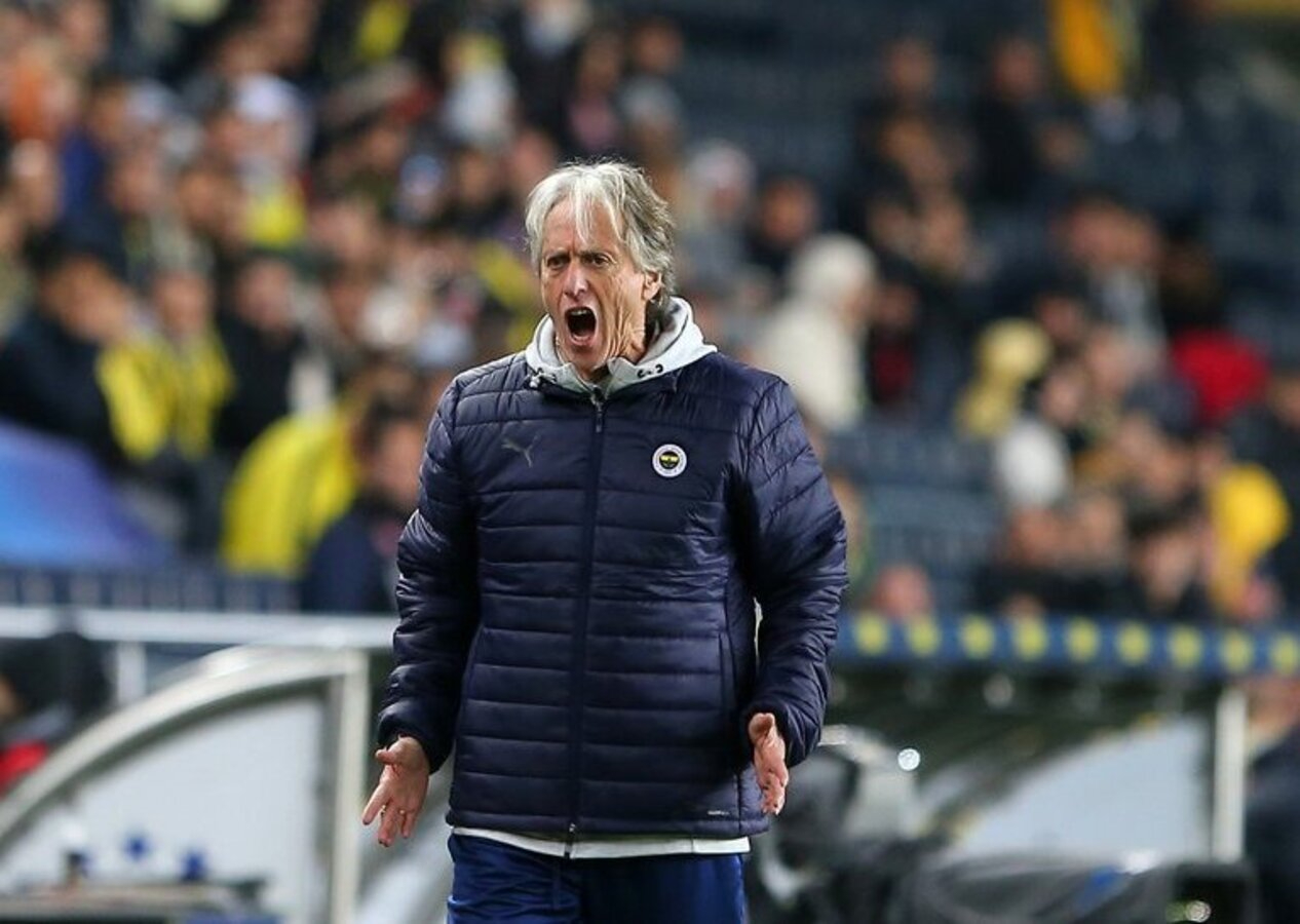 Fenerbahçe Teknik Jorge Jesus Trabzonspor mağlubiyeti sonrası konuştu: Kırmızı kart sonrasında dengeyi yakalayamadık...
