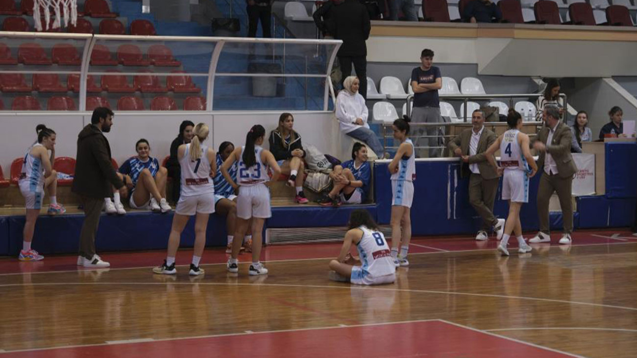 İzmit Belediyespor hükmen galip
