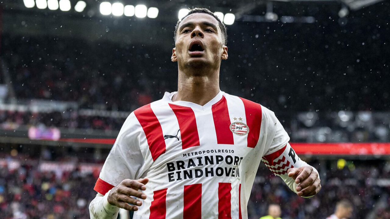 Liverpool Gakpo ile anlaştı