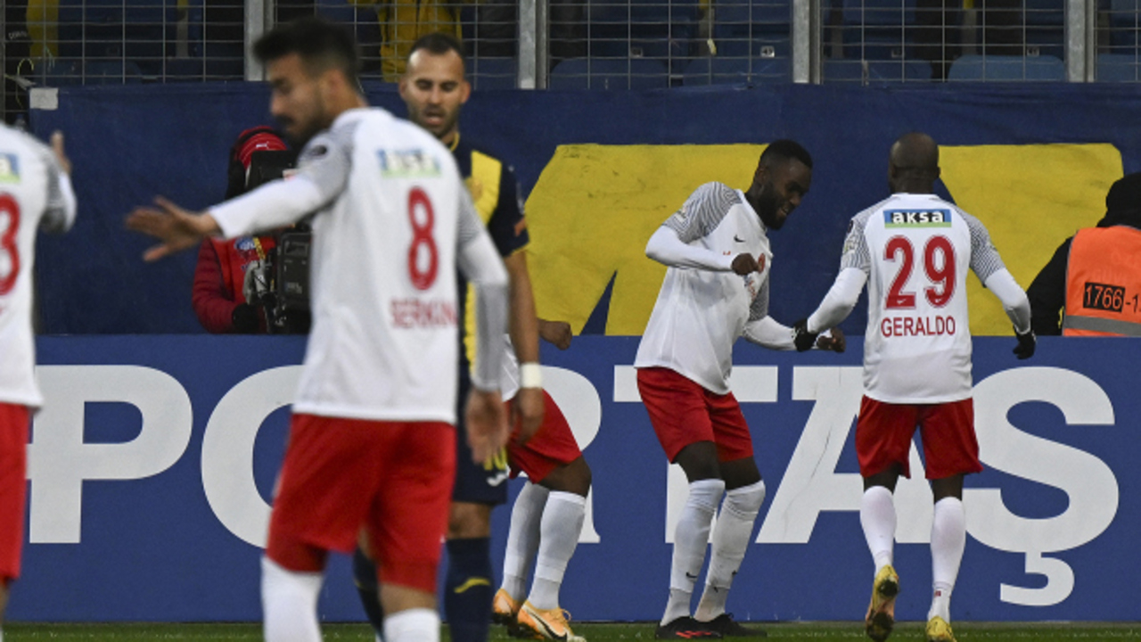 Ankaragücü 1 - 2 Ümraniyespor | Maç özeti...