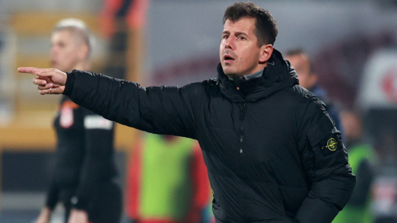 Başakşehir Teknik Direktörü Emre Belözoğlu, Antalyaspor galibiyeti sonrası ateş püskürdü!