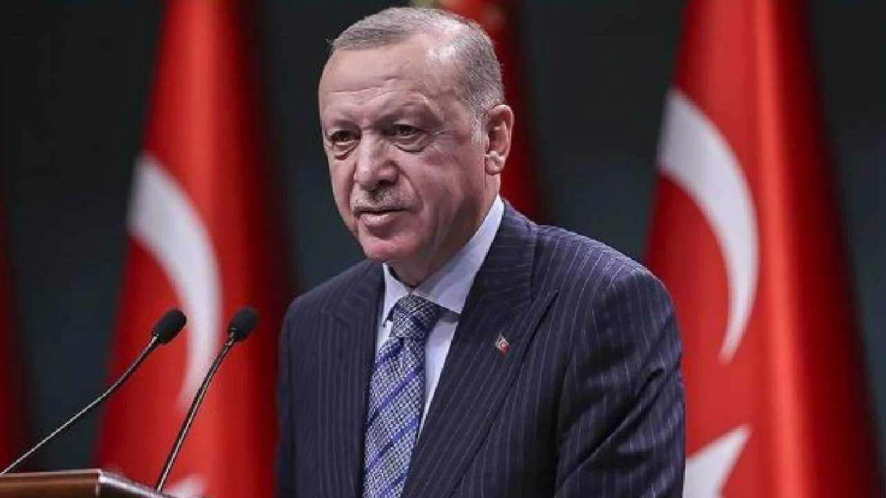 Cumhurbaşkanı Erdoğan'dan yeni yıl mesajı: Cumhuriyetimizin yeni yüzyılına adım atacağımız döneme giriyoruz!