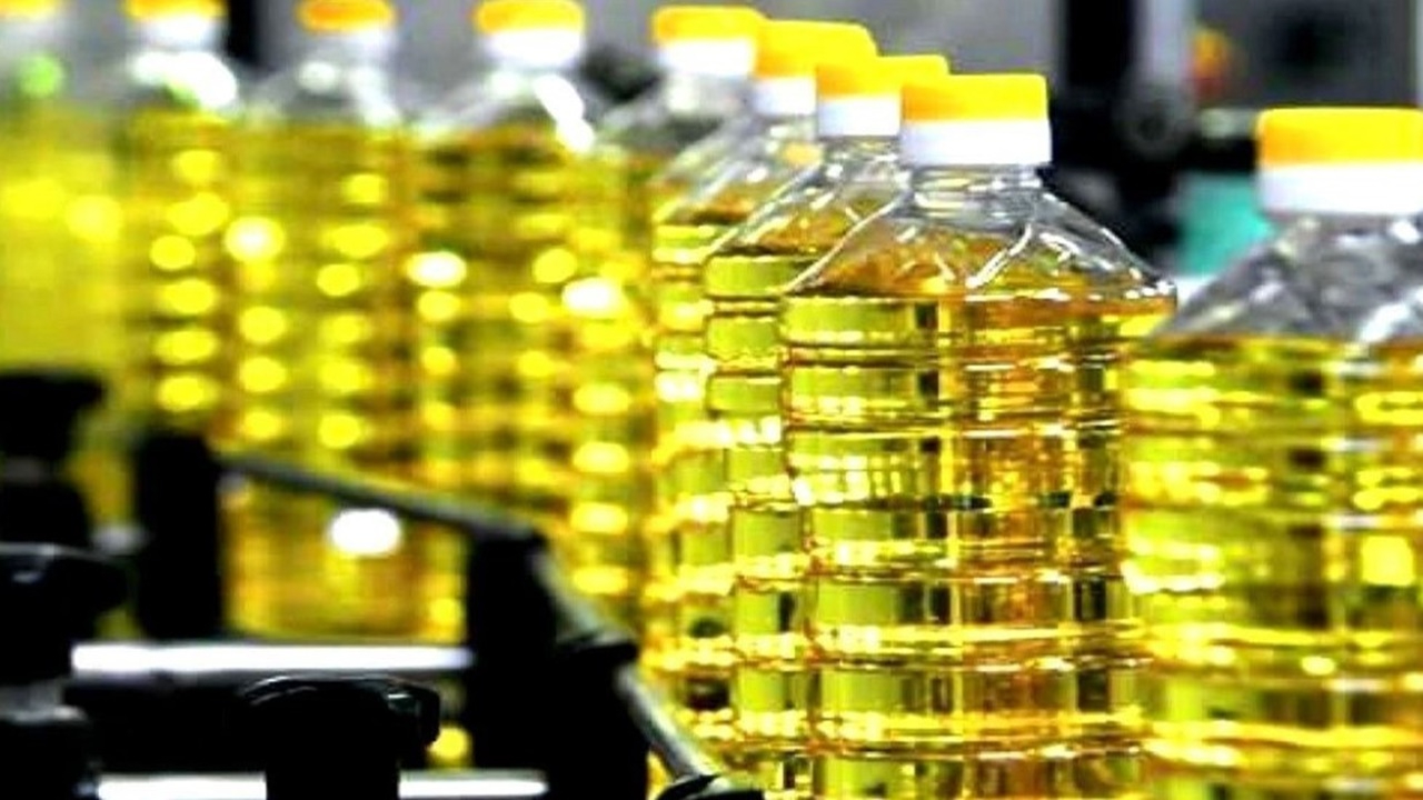 Ayçiçek yağında rekor indirim! 2 litre yağ sadece 69 TL'den satışta!