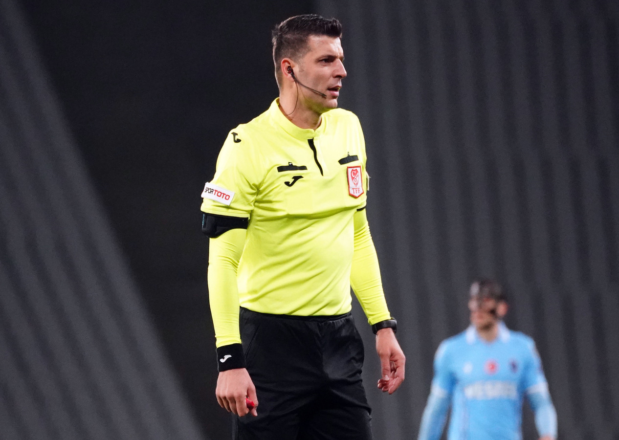 Karagümrük - Trabzonspor maçında kırmızı kart kararı! Marc Bartra, Bordo-Mavilileri 10 kişi bıraktı