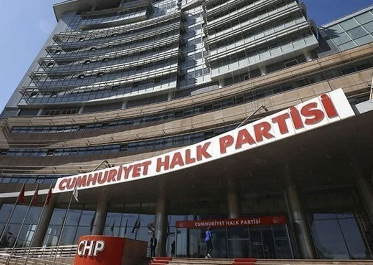 CHP'de 40 il ve 39 ilçe başkanı istifa etti