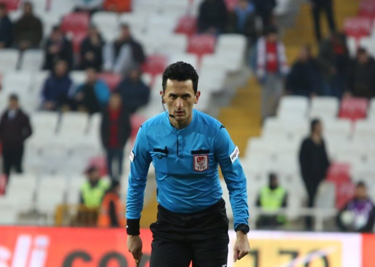 Sivasspor - Galatasaray maçında tartışma yaratan gol iptali!