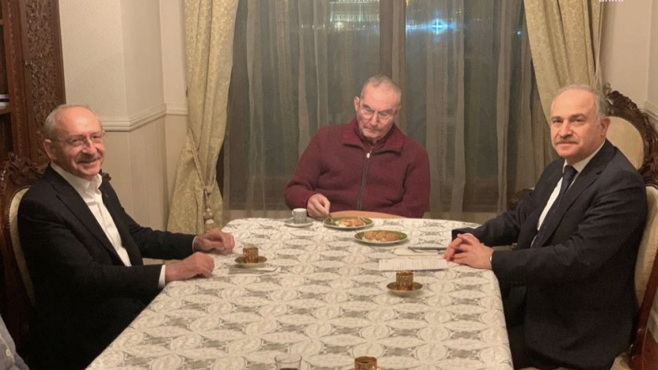 Kemal Kılıçdaroğlu Deniz Baykal'ı evinde ziyaret etti
