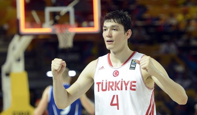 Cedi Osman resmen Clevland Cavaliers'ta...