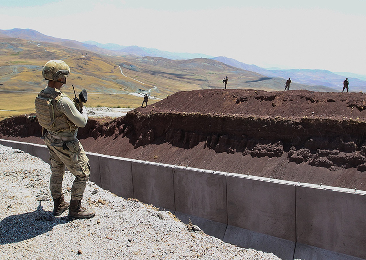 Van sınır hattında yaklaşık 33 kilogram uyuşturucu madde ele geçirildi