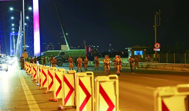 Manisa'da zehirlenmelerin yaşandığı kışlada "FETÖ" skandalı