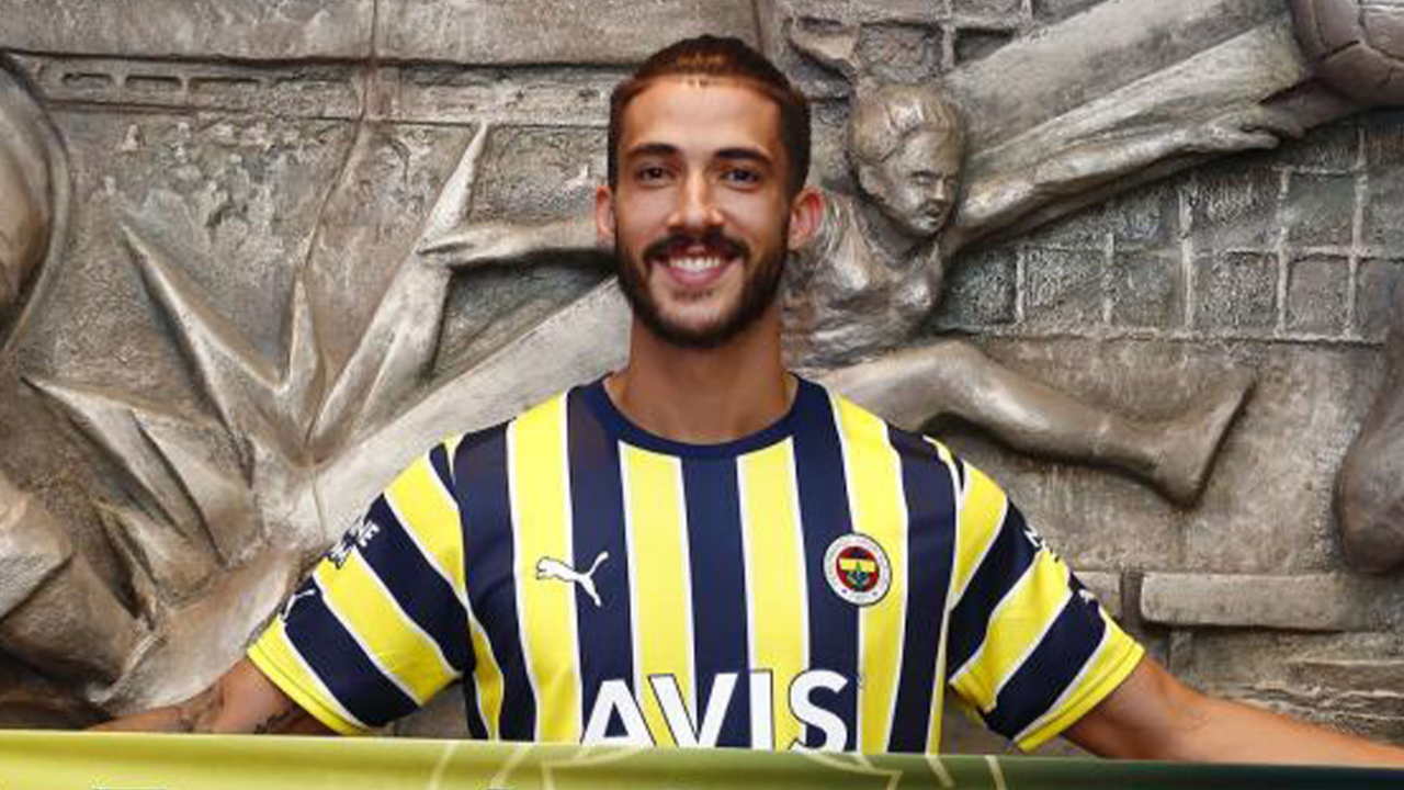Fenerbahçe'de toplu imza