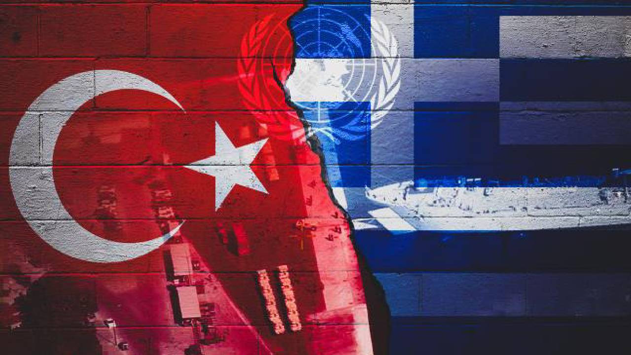 Gölgesi bile korkuttu! Yunan basınında Türkiye paniği sürüyor
