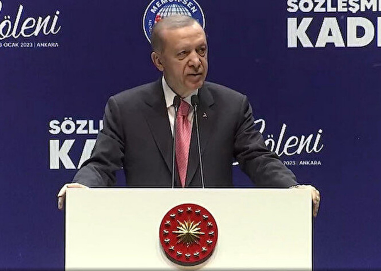 Cumhurbaşkanı Erdoğan'dan memur ve emekliye ek zam müjdesi: Yüzde 25'e çıkarıyoruz!