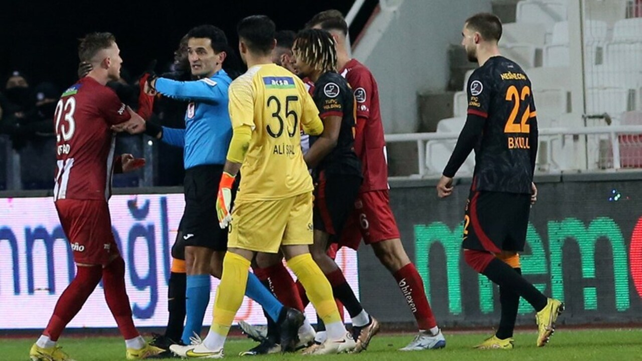 TFF, VAR kayıtlarını açıkladı: Önemli hakem hataları var!