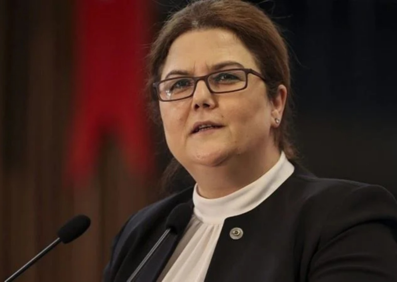 Öğrencilere müjdeli haberi Bakan Yanık duyurdu! Ulaşım destek programı başladı