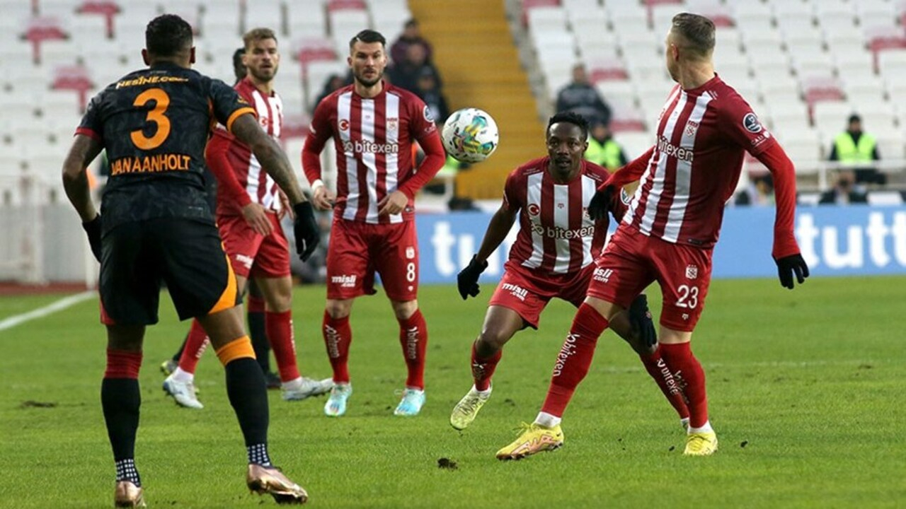 Sivasspor'dan olaylı maç açıklaması: Kural hatası var!