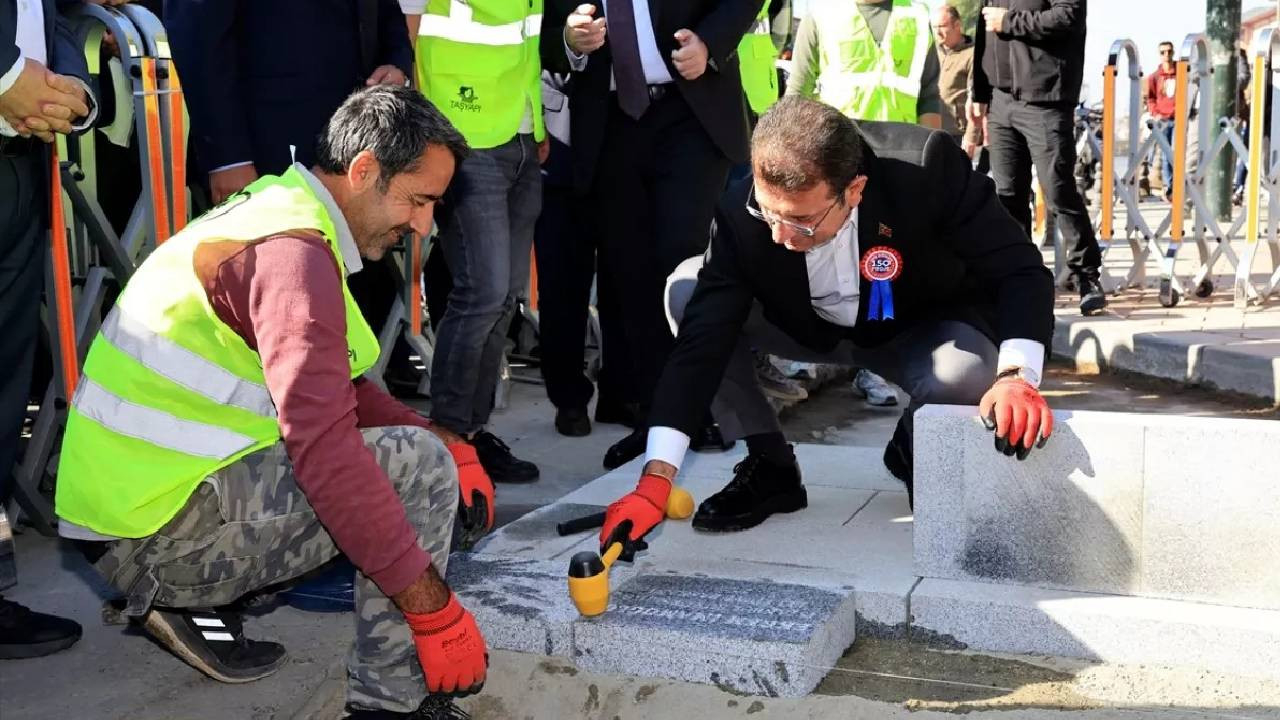 İmamoğlu kaldırıma ismini yazdırdı! Sosyal medyada alay konusu oldu