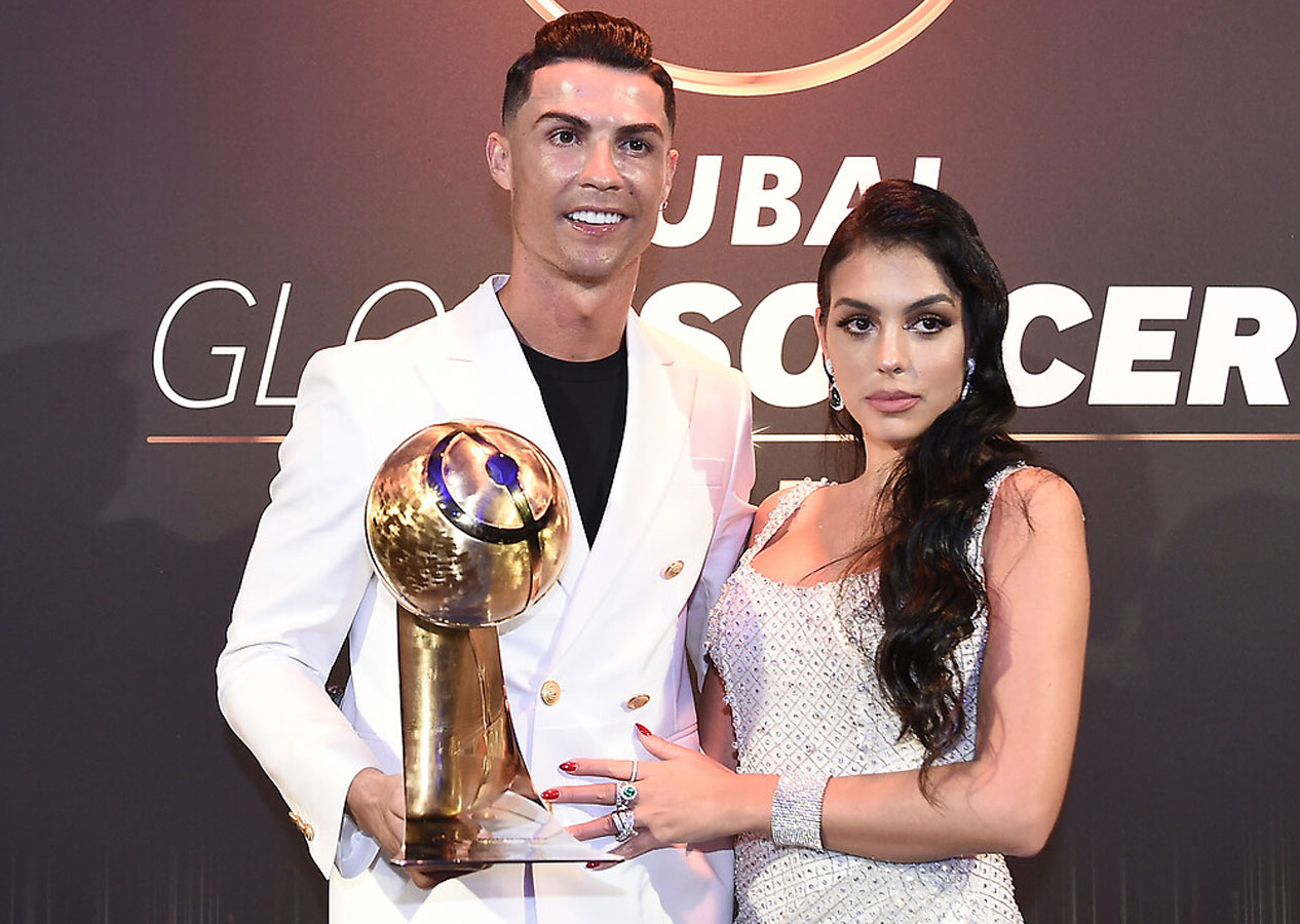 Ronaldo ve sevgilisi yasayı es geçti